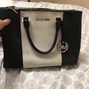 MK purse